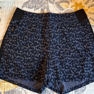 Athleta Navy and Black Printed Performance Shorts